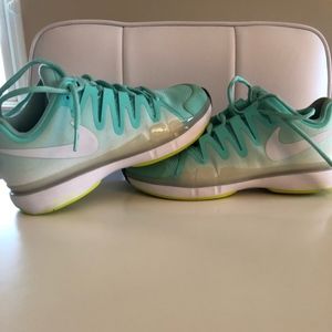 Nike Women’s Zoom Vapor 9.5 Size: 7.5